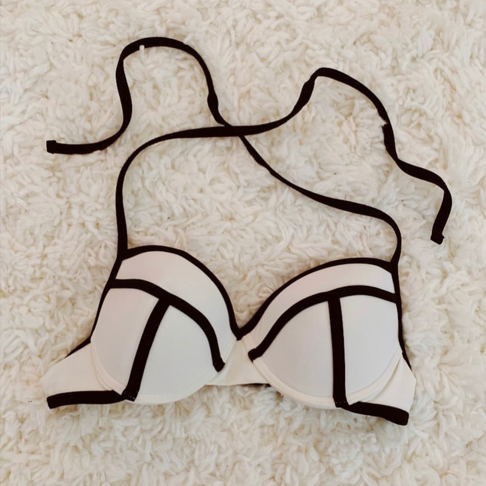Black & white bikini top
